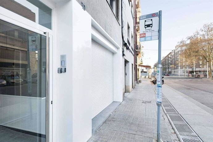 A subasta un edificio turístico en el corazón del Puerto Olímpico de Barcelona por más de 2 millones de euros