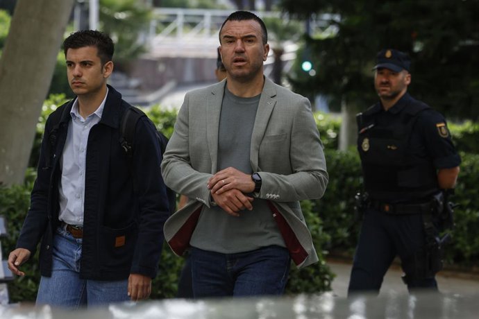 El president de la Diputació de València, Vicent Mompó, a la seua arribada a declarar com a testimoni davant de la jutgessa que investiga la gestió de la dana, a 29 d'abril del 2025, a València (Espanya)