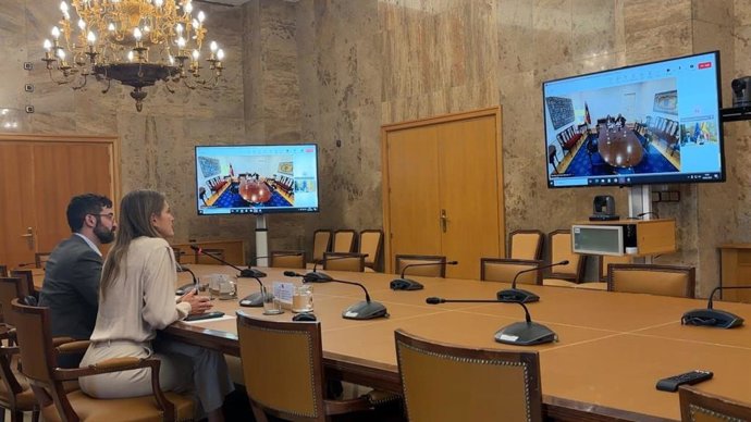 La ministra para la Transición Ecológica y el Reto Demográfico, Sara Aagesen, y el secretario de Estado de Energía, Joan Groizard