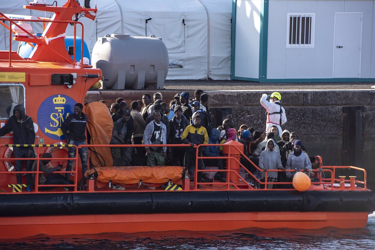 Las CCAA tienen hasta este martes para presentar de nuevo al Gobierno la cifra de menores migrantes que atienden