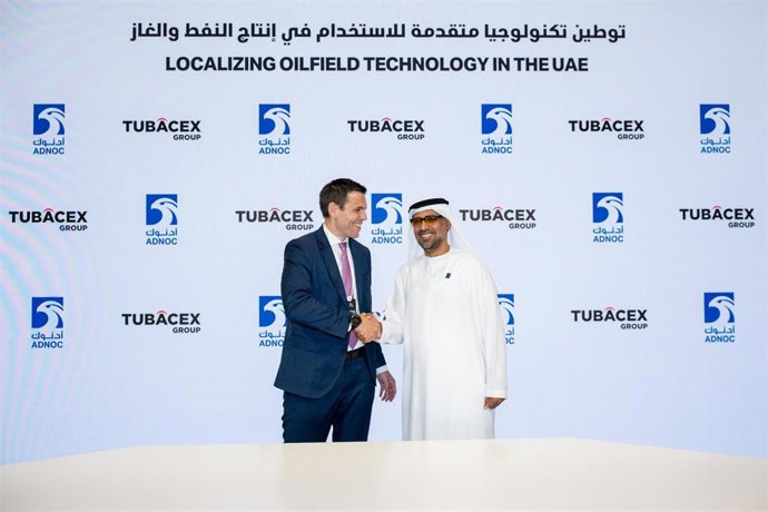 Mussabbeh Al Kaabi, CEO de ADNOC Upstream, y Josu Imaz, CEO del Grupo Tubacex