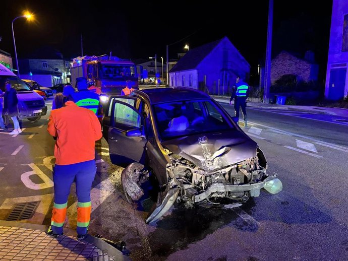 Accidente na estrada PO-504, en Sanxenxo (Pontevedra).