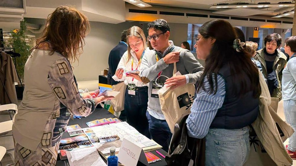 Antequera se promociona en el norte de España dentro de las Jornadas Profesionales Andalucía en el Cantábrico