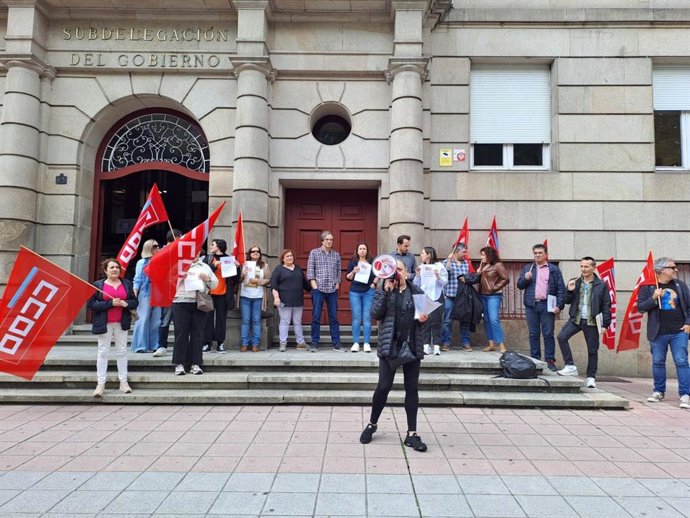 CC.OO. Realiza protestas en Galicia para exigir al Gobierno soluciones ante el "colapso" en oficinas de extranjería