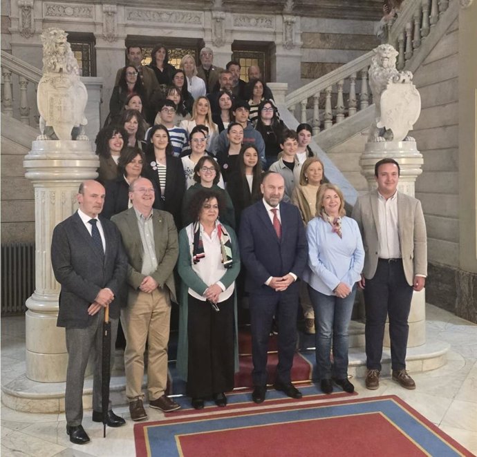 Presentación del cuarto Barómetro de Opinión de la Infancia y la Adolescencia en la Junta General del Principado.