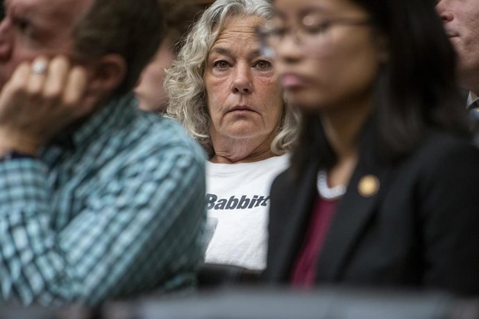 Archivo - Micki Witthoeft, la madre de Ashli Babbitt, en una audiencia judicial