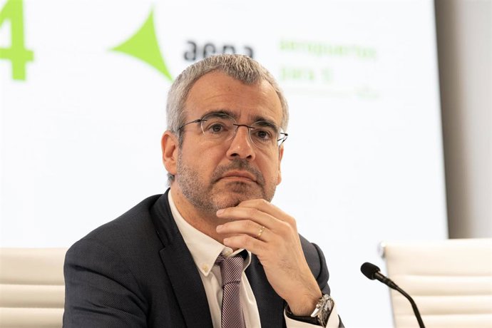 Archivo - El presidente de Aena, Maurici Lucena, durante una rueda de prensa de presentación de resultados económicos de 2024, a 26 de febrero de 2025, en Madrid (España). 