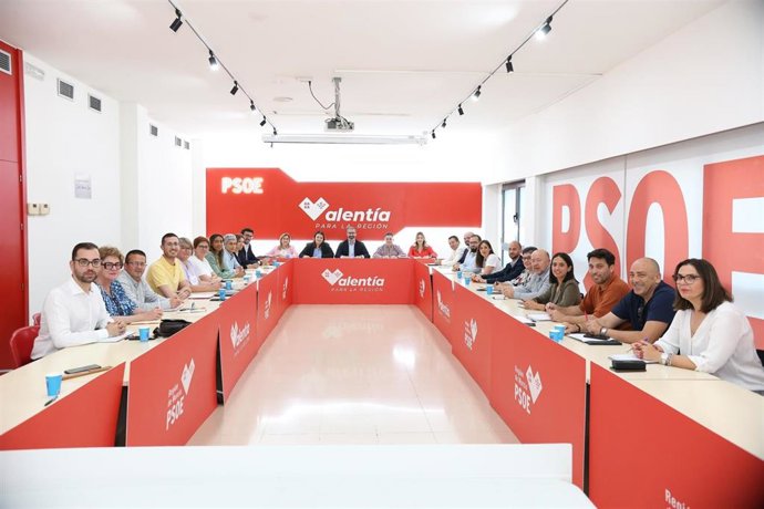 Reunión del secretario general del PSOE en la Región de Murcia, Francisco Lucas, con los alcaldes y alcaldesas socialistas