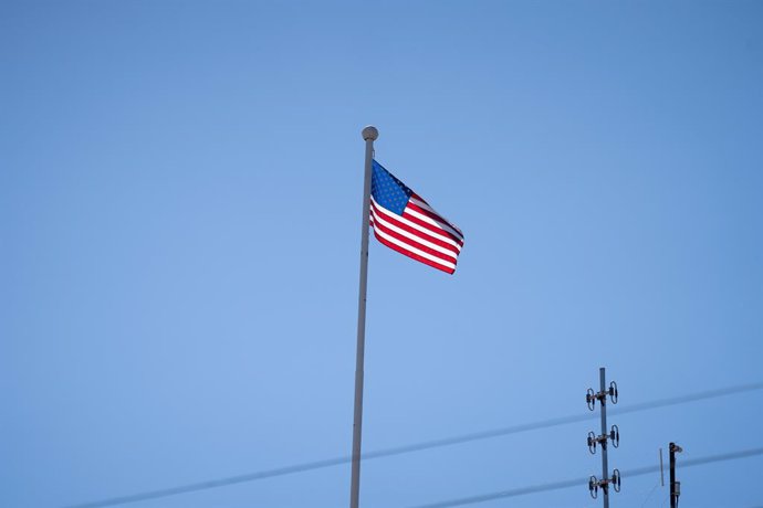 Archivo - Bandera de Estados Unidos en el Consulado de Estados Unidos, a 17 de abril de 2025, en Barcelona, Cataluña (España).