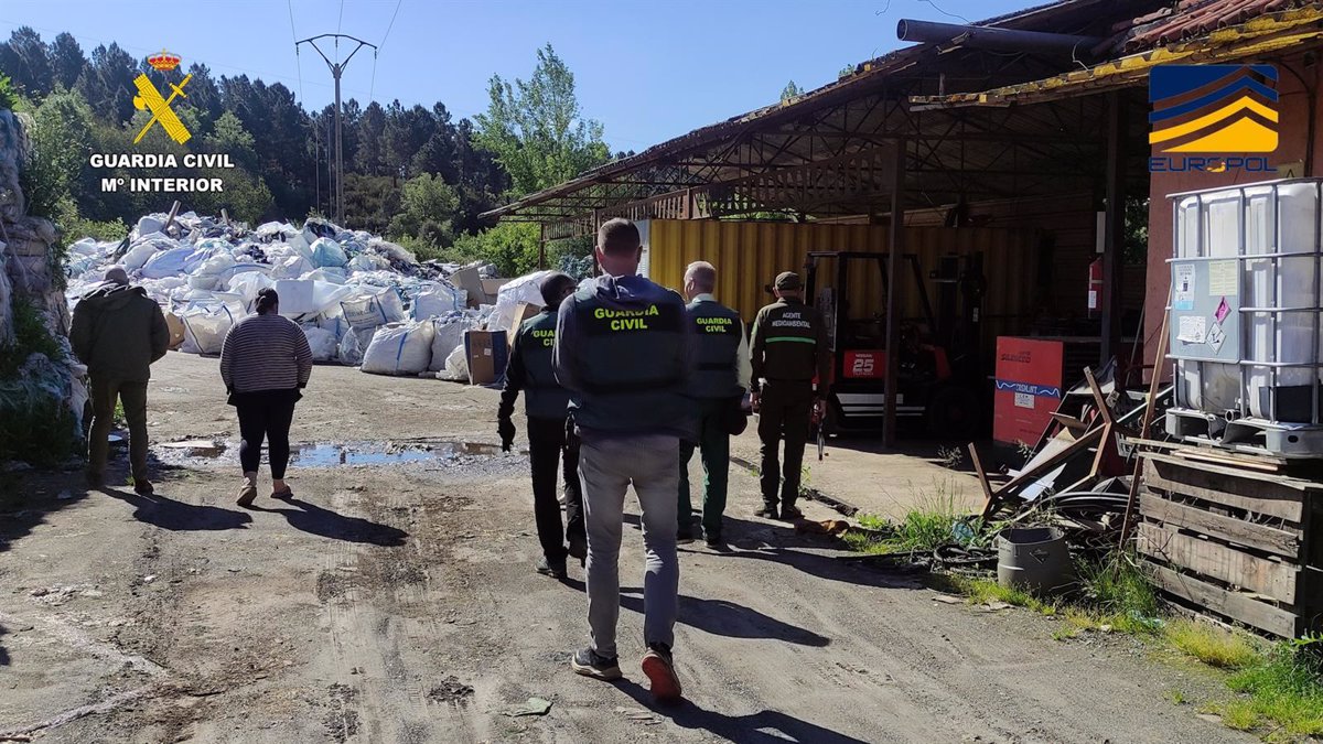Desarticulan desde León una organización dedicada al tráfico internacional de basura