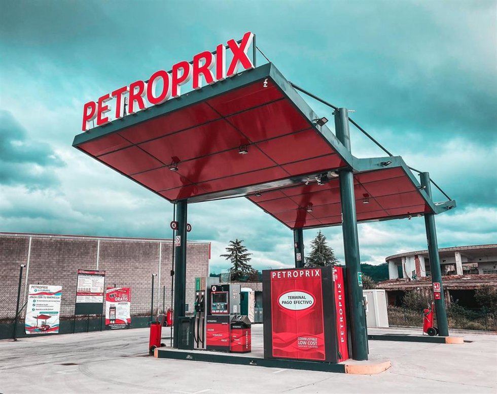 Archivo - Estación de servicio de Petroprix