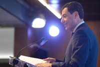 Moreno reivindica la "moderación" de Andalucía frente a la "polarización de todo" en España