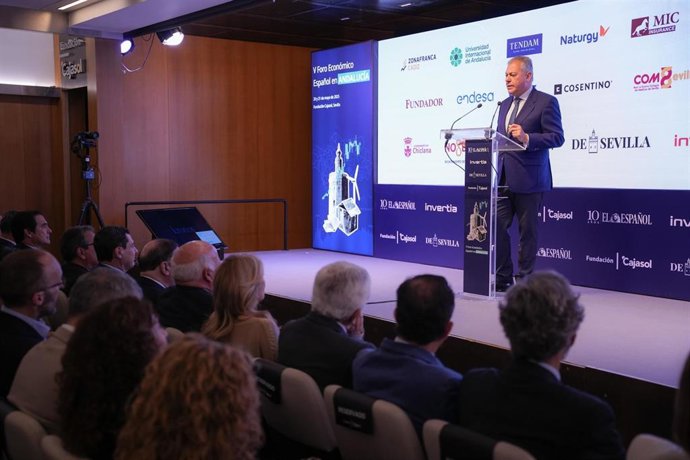 El alcalde de Sevilla, José Luis Sanz, durante su intervención en el V Foro Económico Español en Andalucía, organizado por 'El Español-Invertia' en la Fundación Cajasol.