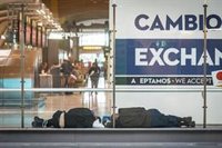 Almeida se reunirá "lo antes posible" con Aena pero exige el censo porque sin él Lucena "lo único que busca es una foto"