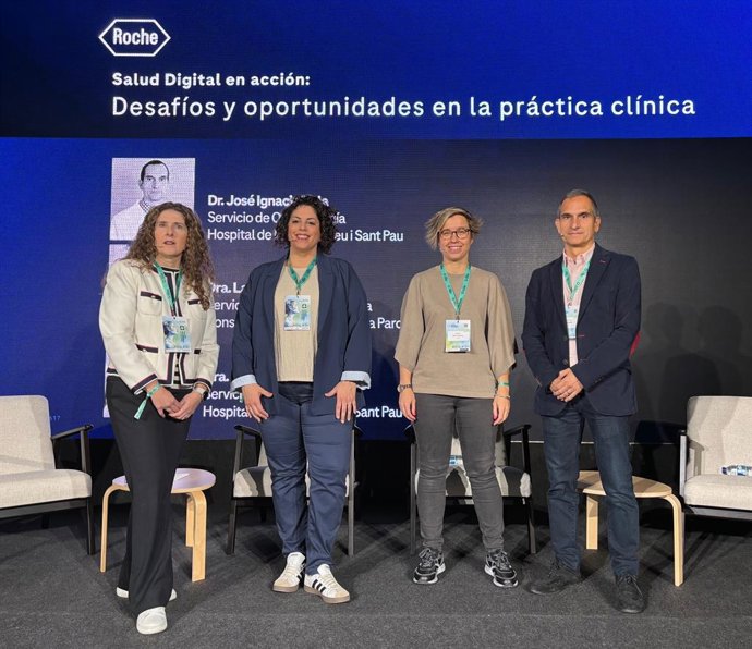 Palestrantes da mesa redonda 'Digital health in action: challenges and opportunities in clinical practice', no Health Revolution Congress 2025.