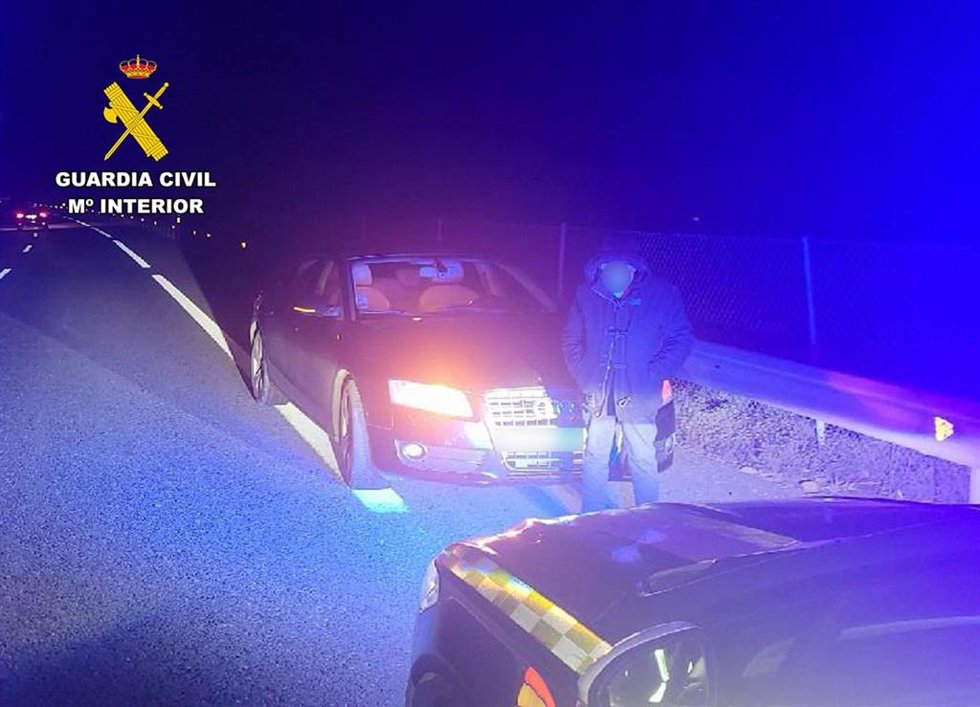 Guardia Civil detiene a un hombre de 74 años por circular 20 kilómetros en sentido contrario en la AP-7