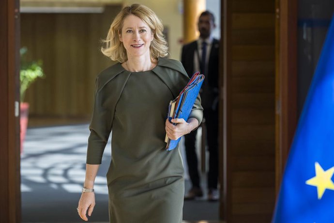 14 de maio de 2025: Kaja Kallas , Alta Representante para Relações Exteriores e Política de Segurança e Vice-Presidente da Comissão Europeia chega antes da reunião semanal no edifício Berlaymont em Bruxelas, Bélgica, 14.05.2025. Enquanto o tribunal da UE 