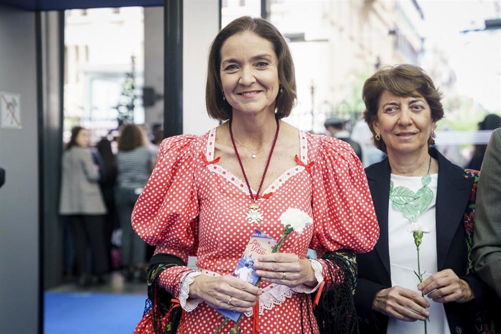 La portavoz del PSOE en el Ayuntamiento de Madrid, Reyes Maroto, durante el acto de entrega de las Medallas de Honor con motivo de la festividad de San Isidro, en la Galería de Cristal del Palacio de Cibeles, a 15 de mayo de 2025, en Madrid (España). Ca