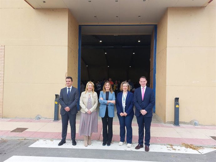 Rocío Lucas (c), en la inauguración del III Encuentro InterCEPAs de Soria.