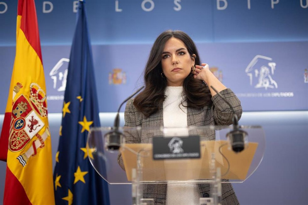 La portavoz de VOX en el Congreso, Pepa Millán, durante una rueda de prensa anterior a la Junta de Portavoces, en el Congreso de los Diputados, a 20 de mayo de 2025, en Madrid (España).