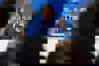 Matos (PSOE) dice que no tiene "nada que ver" con el empresario acusado de tráfico de drogas y seguirá en sus cargos