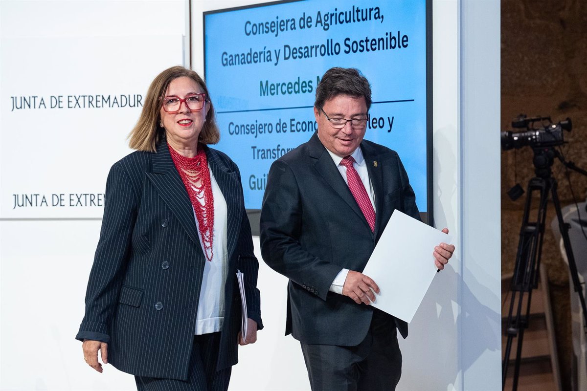 La Junta impulsa el relevo generacional con ayudas al traspaso de negocios de hasta 25.000 euros en pequeños municipios