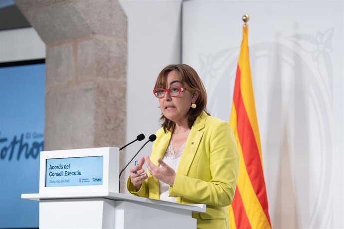 La consejera de Territorio, Vivienda y Transición Ecológica, y portavoz del Govern, Sílvia Paneque, informa sobre los acuerdos adoptados por el Consell Executiu tras la reunión celebrada esta mañana, a 20 de mayo de 2025, en Barcelona, Cataluña (España).