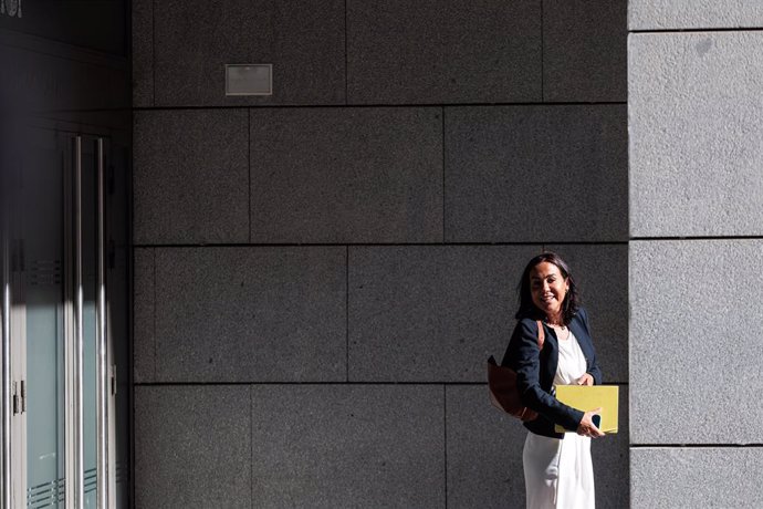 Archivo - La expresidenta de Adif Isabel Pardo de Vera sale tras declarar como testigo en el ‘caso Koldo’, en la Audiencia Nacional, a 16 de septiembre de 2024, en Madrid (España).