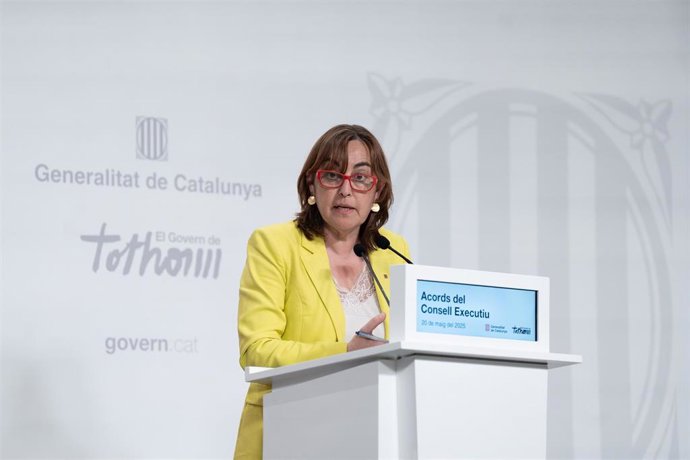 La consejera de Territorio, Vivienda y Transición Ecológica, y portavoz del Govern, Sílvia Paneque, informa sobre los acuerdos adoptados por el Consell Executiu tras la reunión celebrada esta mañana, a 20 de mayo de 2025, en Barcelona, Cataluña (España).