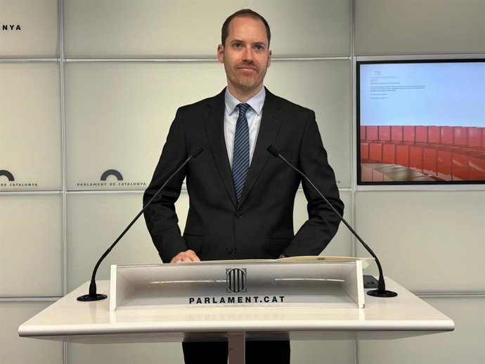 El portavoz del PP en el Parlament, Juan Fernández