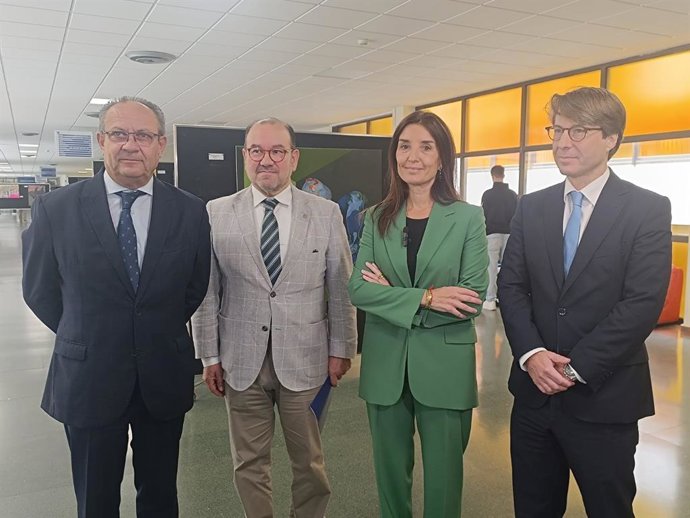 El Conselleiro De Facenda De la Xunta, Miguel Corgos; El Responsable D'Hisenda De Castella-la Manxa, Juan Alfonso Ruiz Molina; I La Consellera D'Hisenda I Economia De La Generalitat Valenciana, Ruth Merino, En Les Jornades De la USC A Santiago