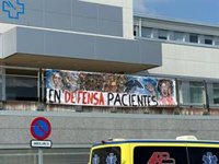 El Hospital de A Mariña retira, una hora después de colgarse, la pancarta que denunciaba el "deterioro" del servicio