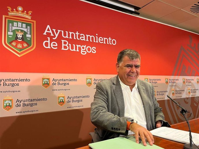El concejal de Urbanismo en la rueda de prensa.