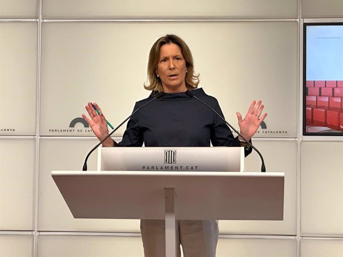 Archivo - La diputada de Vox al Parlament María García Fuster 