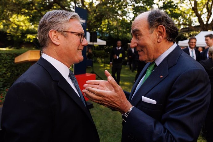 El presidente de Iberdrola, Ignacio Sánchez Galán, con el primer ministro británico, Keir Starmer