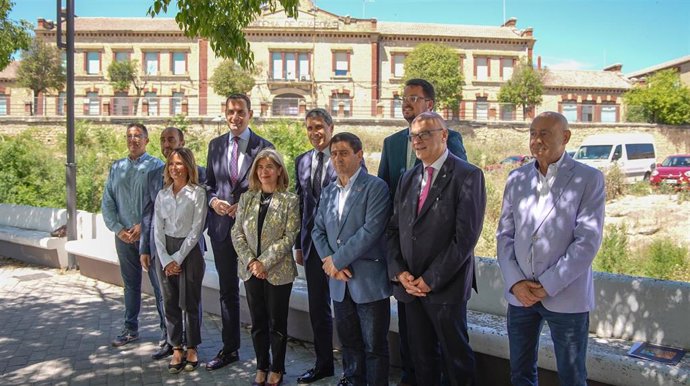 Visita a la Academia de la Guardia Civil en Úbeda