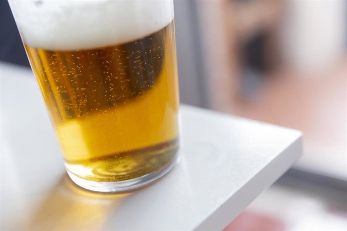 Archivo - Vaso de cerveza.