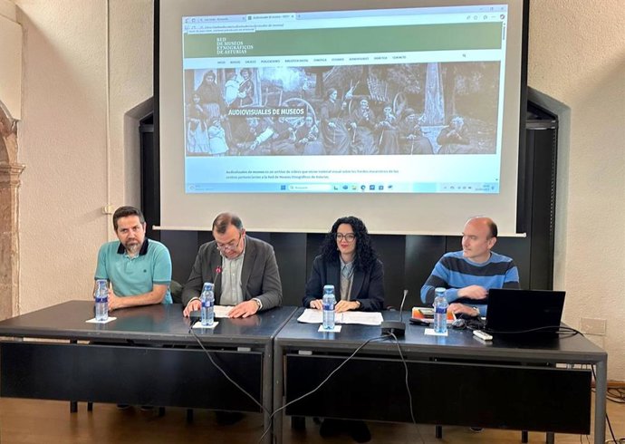 La consejera de Cultura, Política Llingüística y Deporte, Vanessa Gutiérrez preside en Grado la reunión de la Red de Museos Etnográficos de Asturias (MEDA)