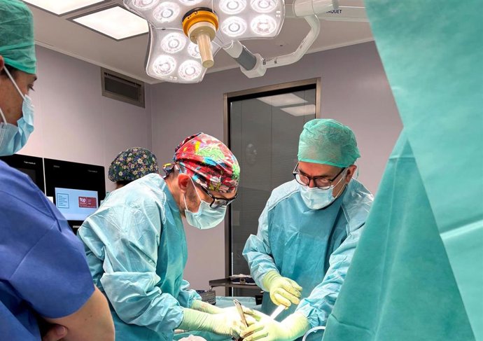 Imagen de la cirugía rodilla practicada.