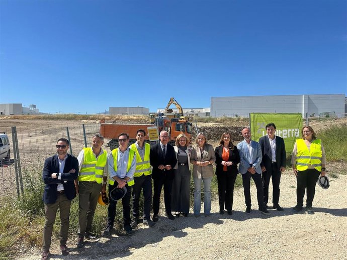 Visita al inicio de las obras de construcción de la lavanderia provincial.