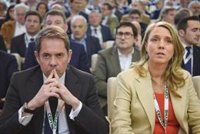 Garamendi (CEOE) celebra la victoria de Ángela de Miguel, primera mujer en dirigir una organización social