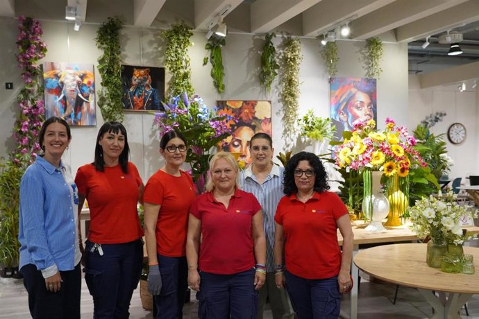 Plasticosur celebra su III Feria de decoración con una propuesta con estilos salvajes y tropicales