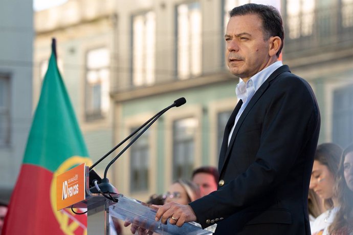 May 15, 2025, Harbor, Portugal: Porto/(pt), 05/15/2025- politics/ luis monteiro/elections/legislative-2025/psd/cds- luis montenegro candidate for the legislative assembly of portugal, during a rally held in the electoral campaign in the city of porto, nor