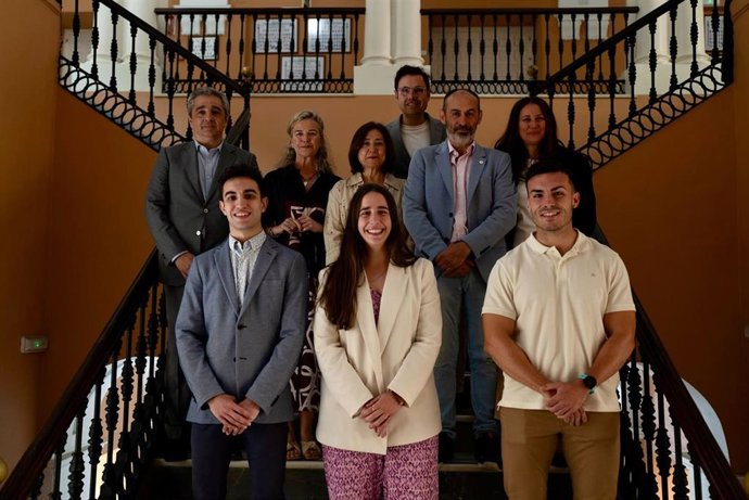 Entrega de los Premios a Trabajos Fin de Grado (TFG) y Trabajos de Fin de Máster (TFM) de la Cátedra Caja Rural del Sur de Empresa Familiar de la UHU.