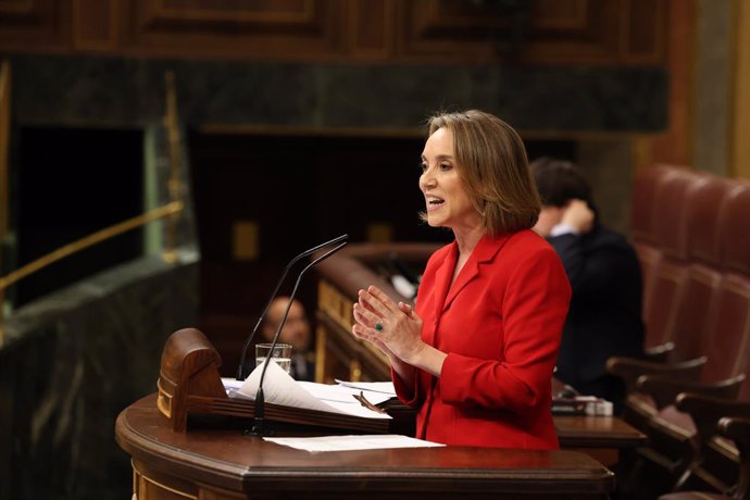 La secretaria general del PP, Cuca Gamarra, interviene durante una sesión plenaria, en el Congreso de los Diputados, a 14 de mayo de 2025, en Madrid (España).