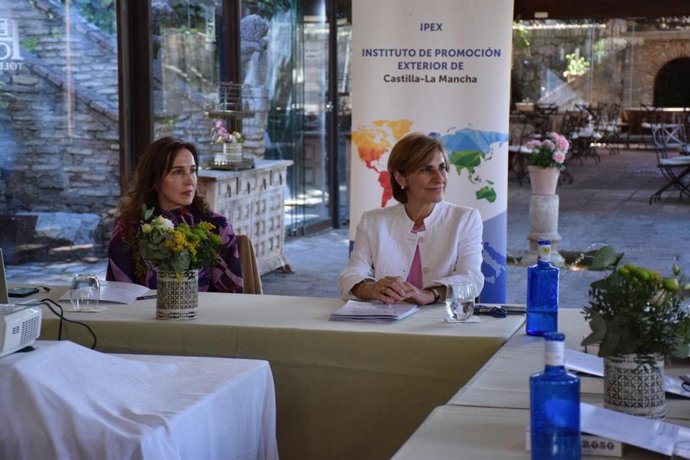 La directora de IPEX, Paloma Sánchez, durante la recepción de los compradores internacionales que acuden al Encuentro Industrial B2B.
