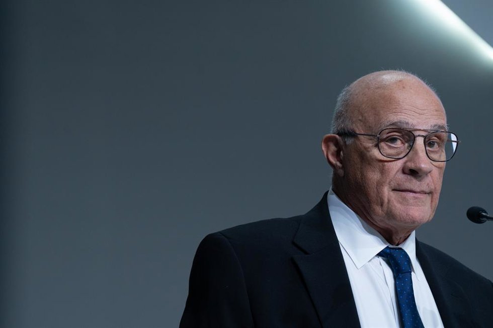 Archivo - El presidente de Banco Sabadell, Josep Oliu, durante la junta general de accionistas del Banco Sabadell, a 20 de marzo de 2025, en Sabadell, Barcelona, Catalunya (España). Celebra su primera junta tras la vuelta a Cataluña y los accionistas te