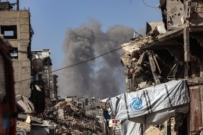 May 19, 2025, Jabalia, Gaza Strip, Palestinian Territory: Smoke rises from the site of an Israeli strike in eastern Jabalia in the northern Gaza Strip on May 19, 2025. Prime Minister Benjamin Netanyahu said on May 19 that Israel will ''take control'' of t