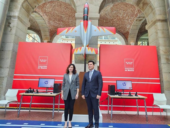 Los alcaldes de Madrid y San Javier, en la presentación de la exposición