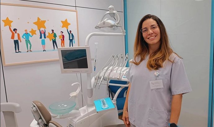 Dra. Isabel Pestana, odontóloga general y prostodoncista en las clínicas de Institutos Odontológicos de Sant Boi y Sabadell.